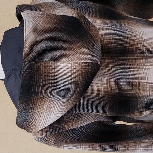 Pendleton plaid wool coat - Picture 7 of 12